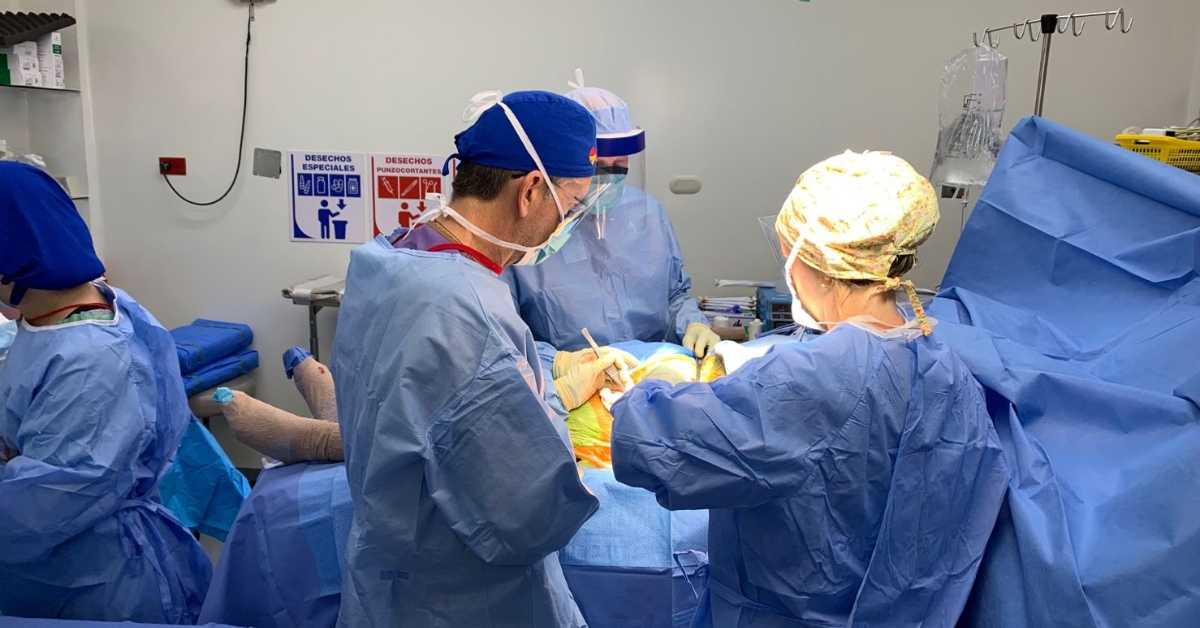 Top 10 Knee Replacement Doctors in the U.S.: A Reliable Guide for Patients